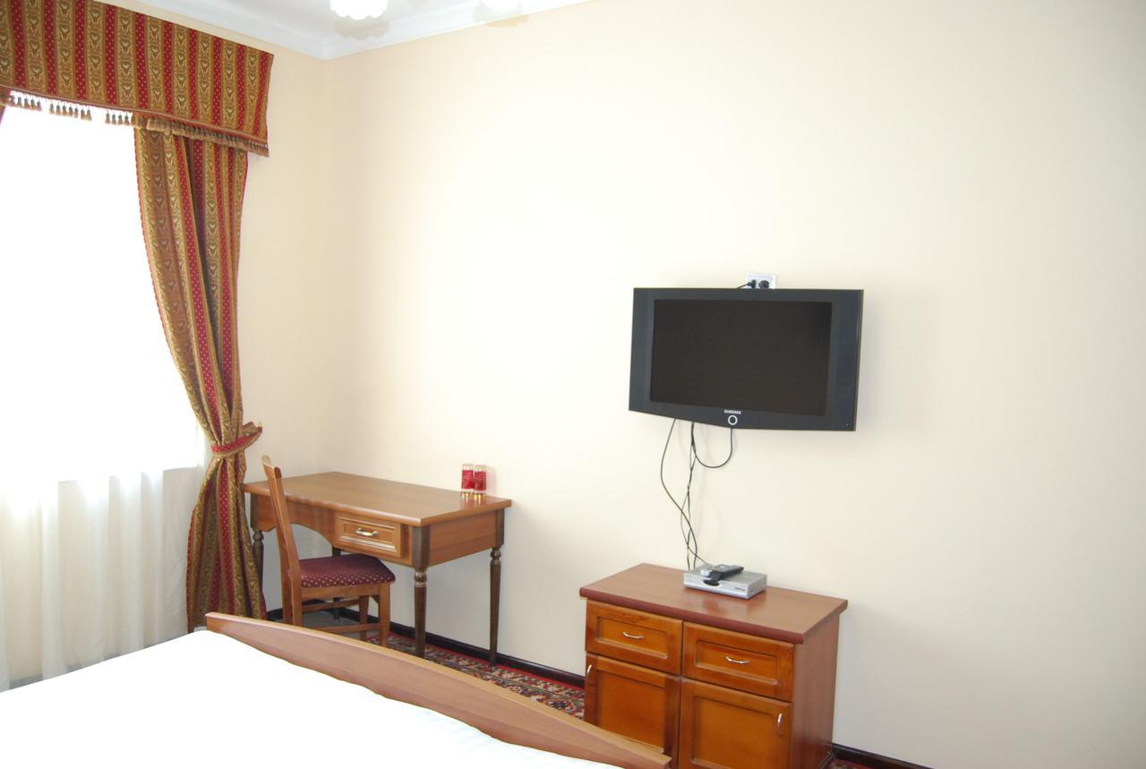 Hôtel Crown à Tachkent Extérieur photo