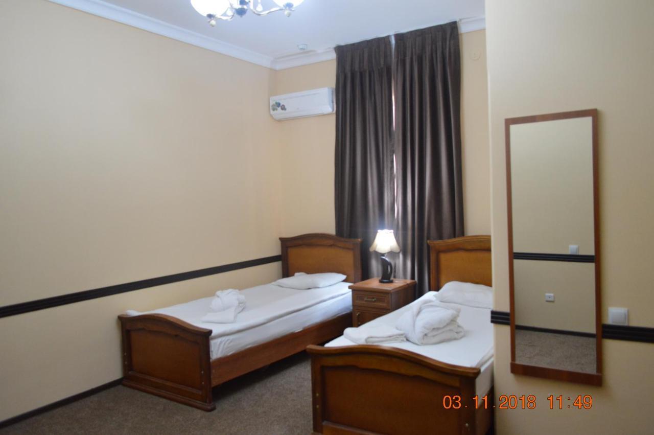 Hôtel Crown à Tachkent Extérieur photo