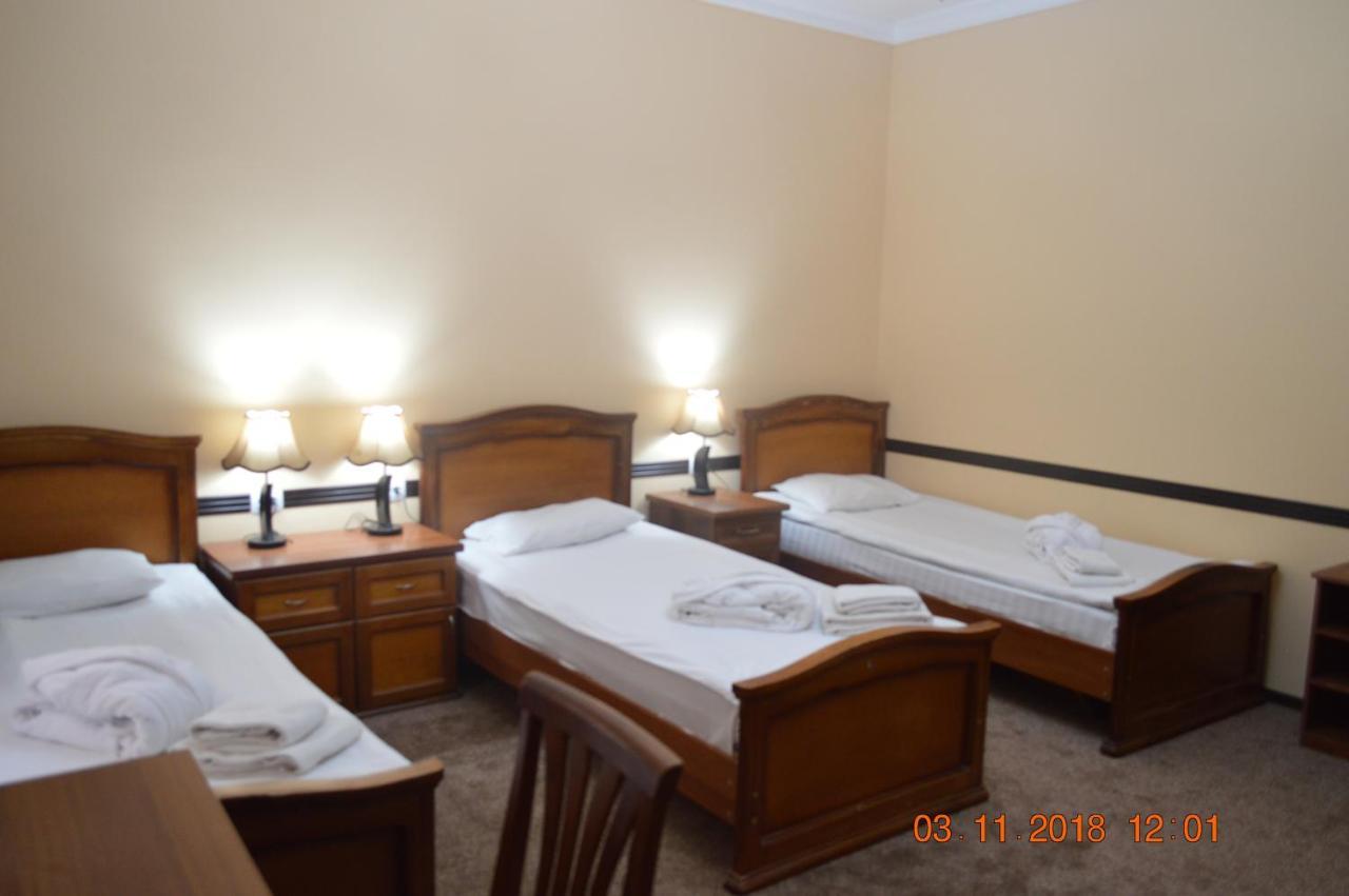 Hôtel Crown à Tachkent Extérieur photo